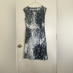 Black-and-white limited dress size 6